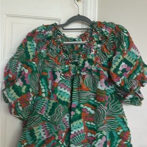 Entro green floral-ish top. Size L